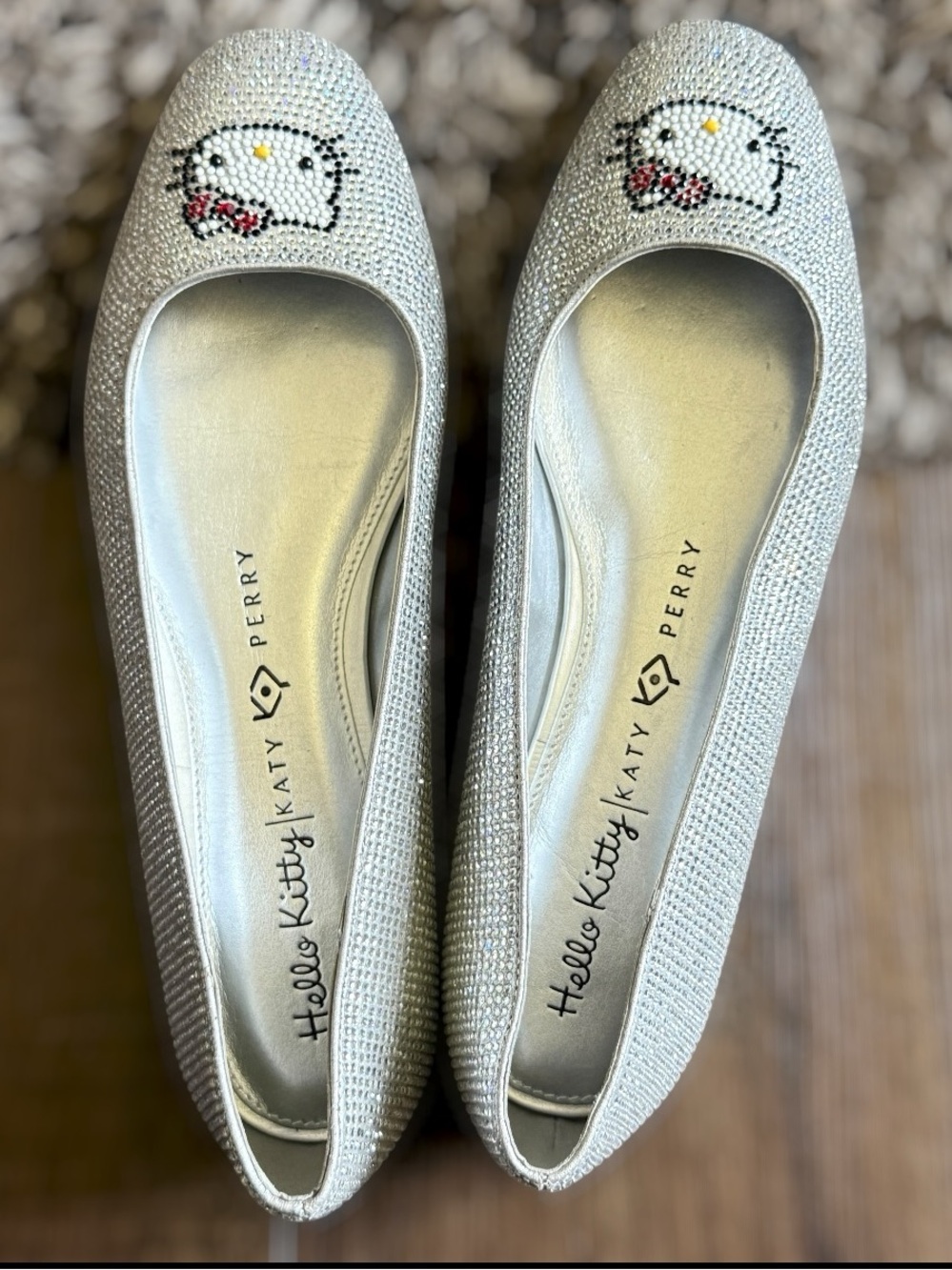 HELLO KITTY X KATY PERRY Silver Crystal Embellished Ballet Flats Size 9 Women - Picture 2 of 10